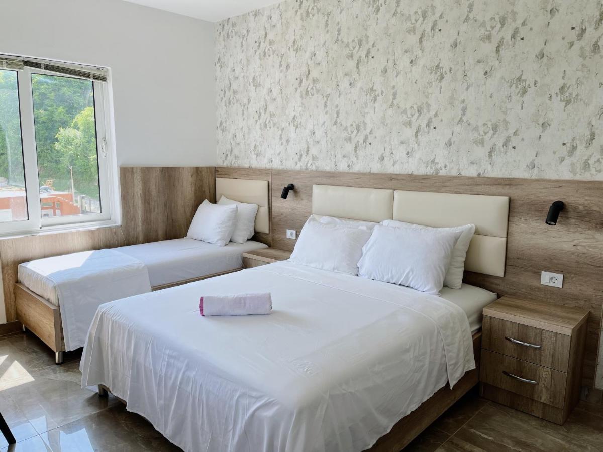 Guest House Koliqi - Hotel & Apartments Ulcinj Exteriör bild