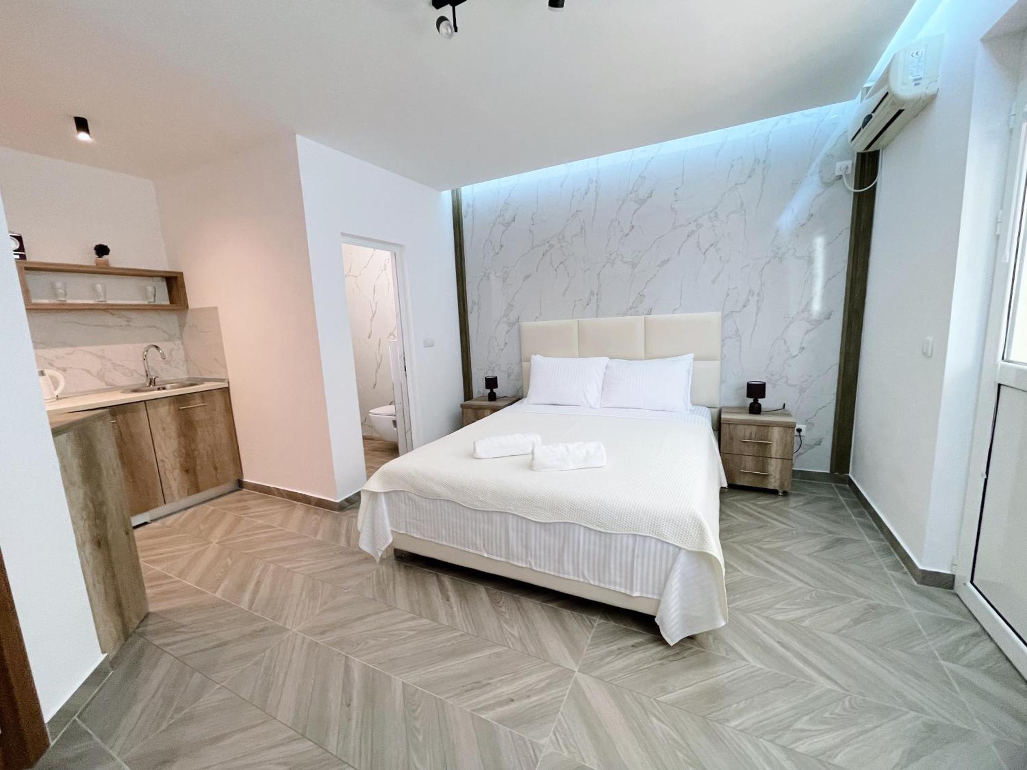 Guest House Koliqi - Hotel & Apartments Ulcinj Exteriör bild